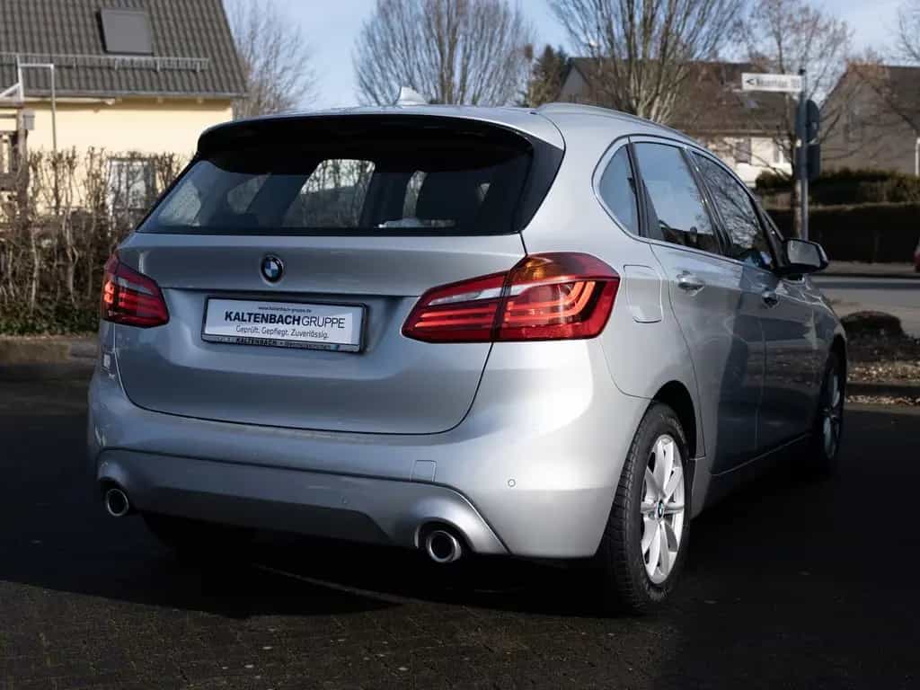 BMW 220 Active Tourer Advantage LED SHZ PDC KLIMA 08/2019-photo-4