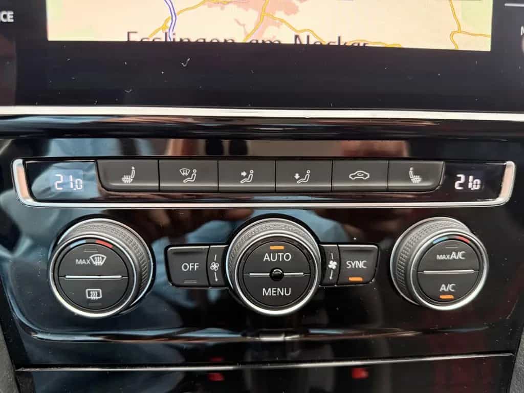 Volkswagen Golf VII Lim. GTI TCR/LEDER/ACC/NAVI/DYNAUDIO 12/2019-photo-11
