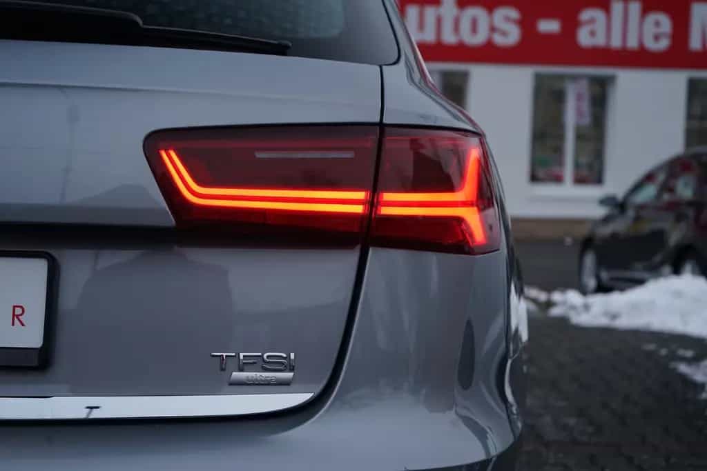 Audi A6 Avant 1.8 TFSI ultra Bi-Xenon Navi Tempomat 08/2018-photo-36