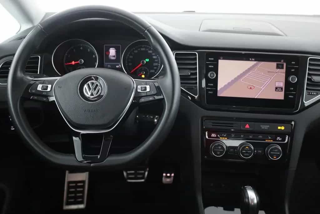 Volkswagen Golf VII Sportsvan 1.5 TSI DSG Highline LED ACC 02/2018-photo-9
