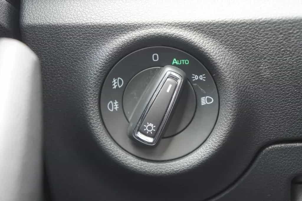 Skoda Kamiq 1.5 TSI Monte Carlo LED ACC SmartLink AHK 08/2020-photo-25