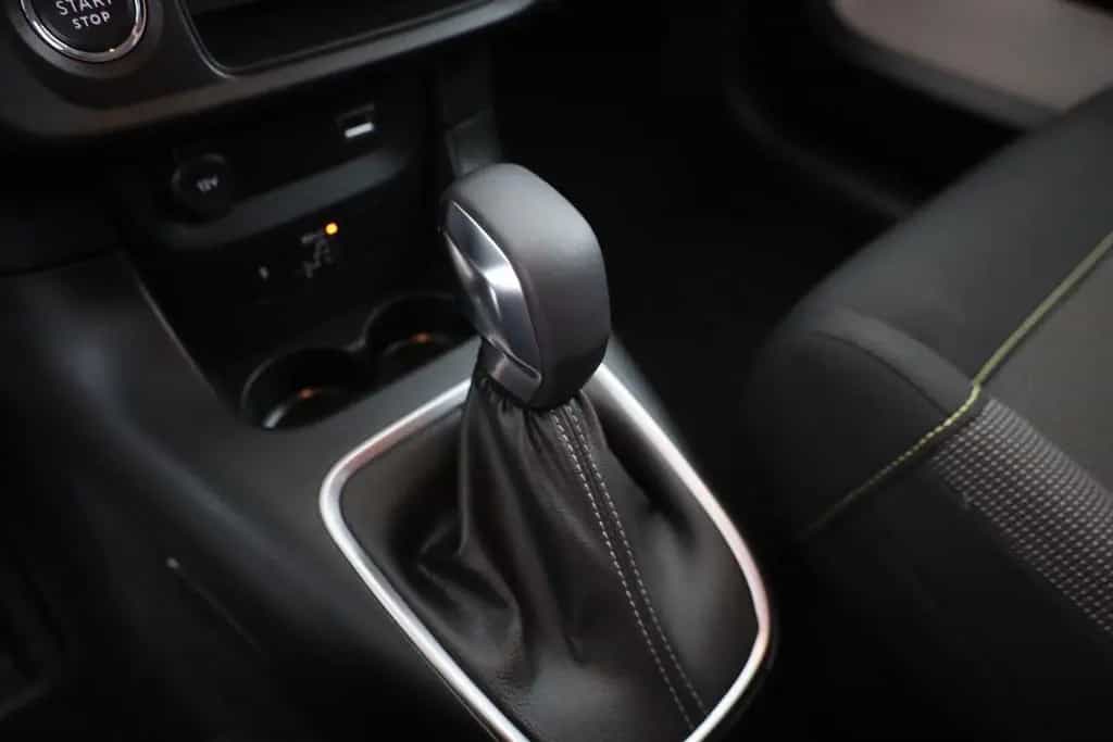 Citroën C3 1.2 PureTech 110 LED Navi Tempomat Kamera DAB 04/2024-photo-10