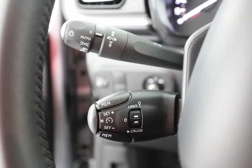 Citroën C3 1.2 PureTech 110 LED Navi Tempomat Kamera DAB 04/2024-photo-15
