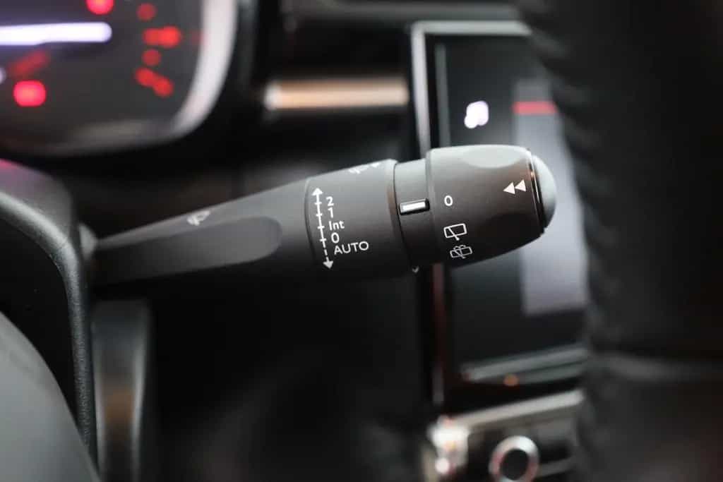 Citroën C3 1.2 PureTech 110 LED Navi Tempomat Kamera DAB 04/2024-photo-16