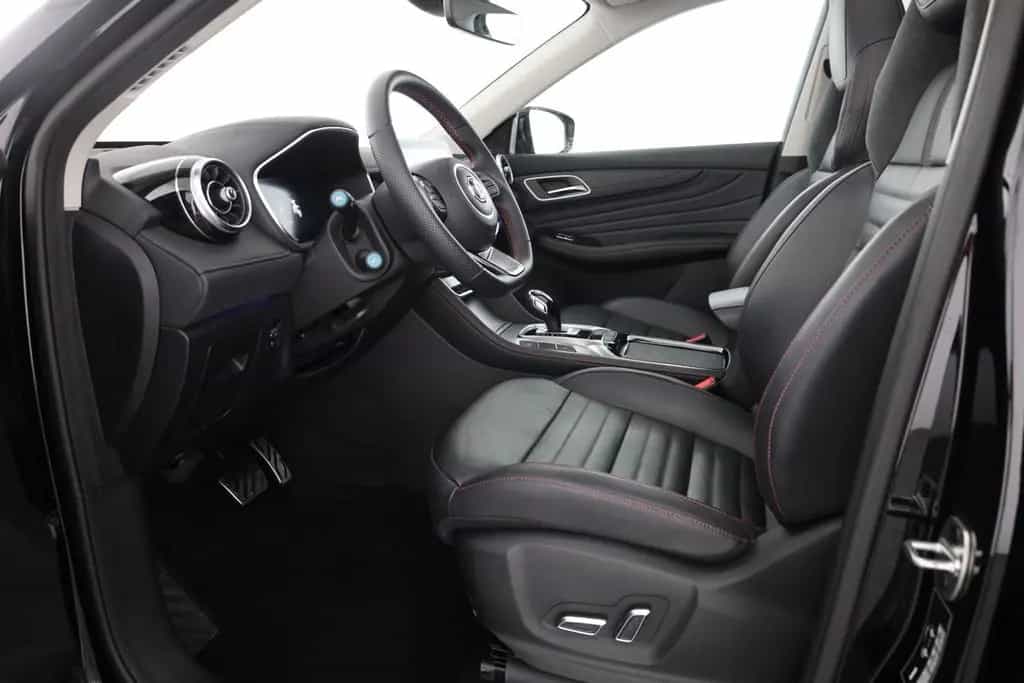 MG HS 1.5 T-GDI Luxury Aut. LED ACC Navi 360° Pano 02/2024-photo-22