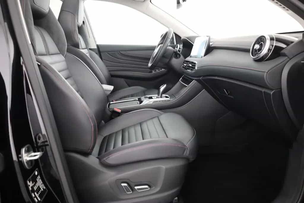 MG HS 1.5 T-GDI Luxury Aut. LED ACC Navi 360° Pano 02/2024-photo-23