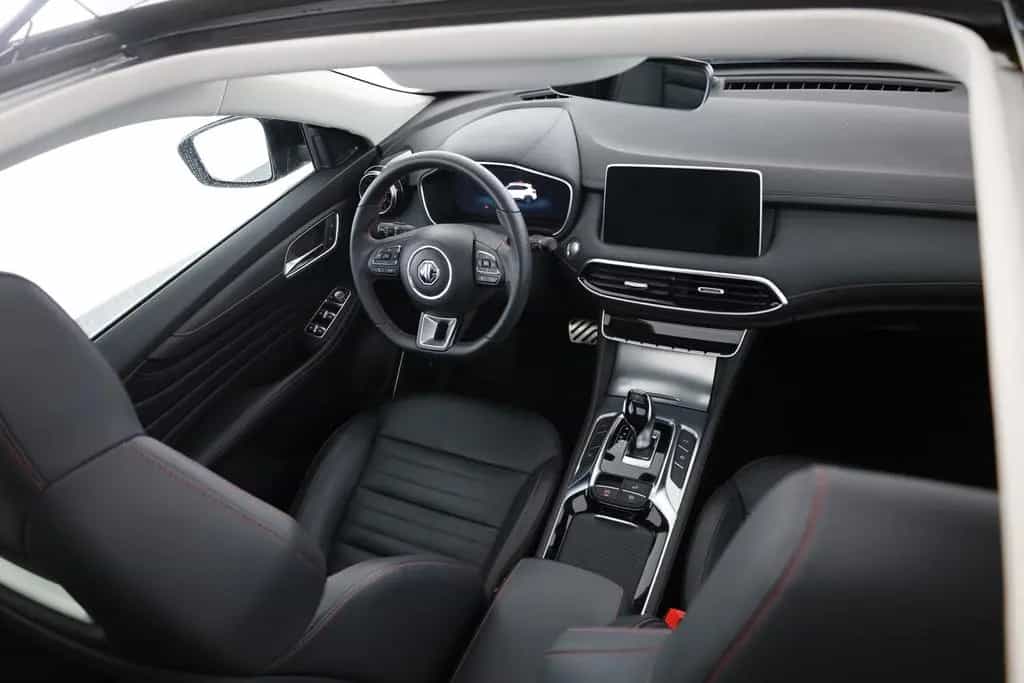 MG HS 1.5 T-GDI Luxury Aut. LED ACC Navi 360° Pano 02/2024-photo-30