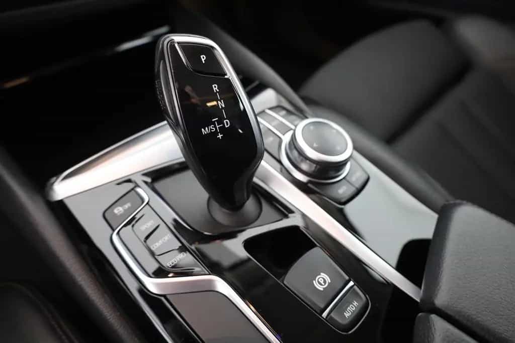BMW 520 d Touring Sport Line LED Navi Sitzheizung PDC 01/2020-photo-12