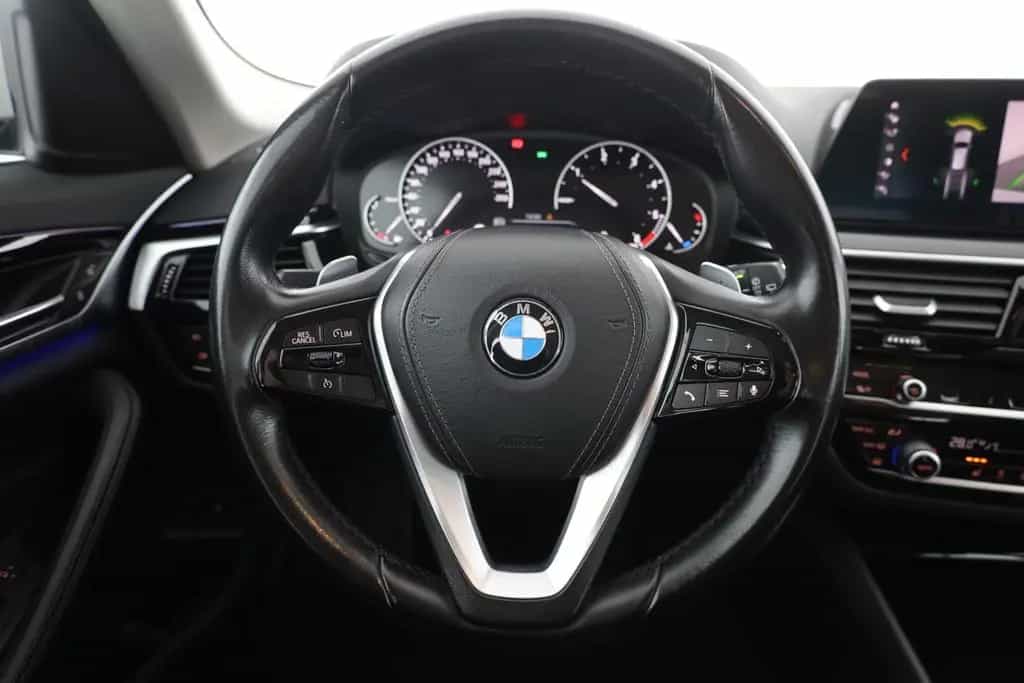 BMW 520 d Touring Sport Line LED Navi Sitzheizung PDC 01/2020-photo-13