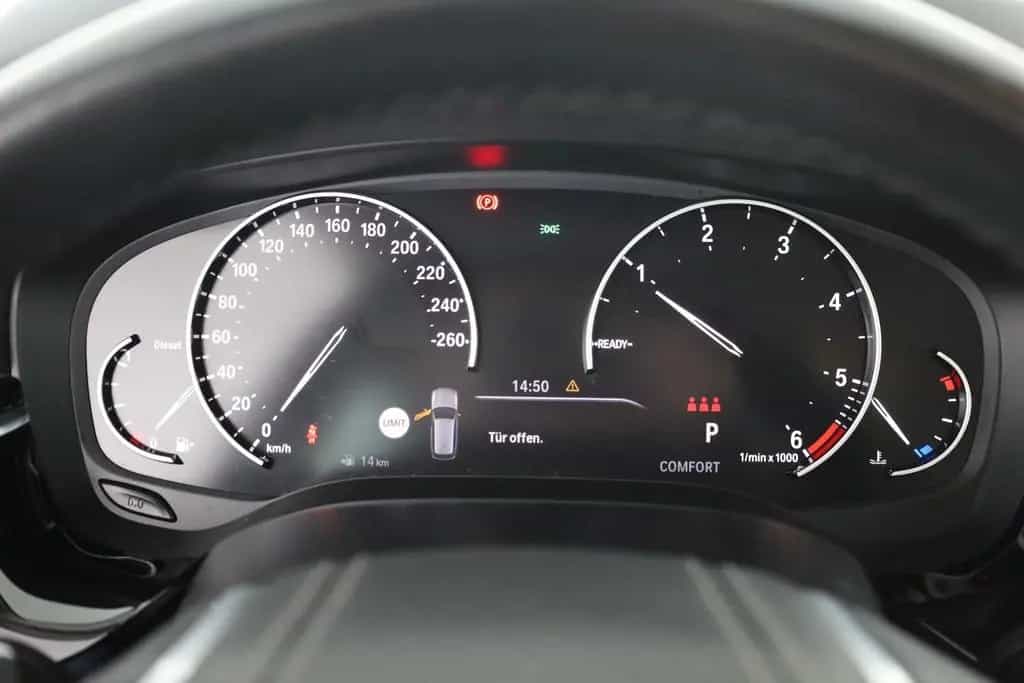 BMW 520 d Touring Sport Line LED Navi Sitzheizung PDC 01/2020-photo-16
