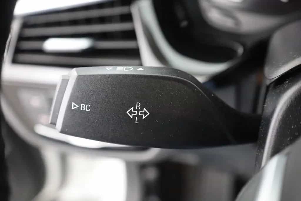 BMW 520 d Touring Sport Line LED Navi Sitzheizung PDC 01/2020-photo-17