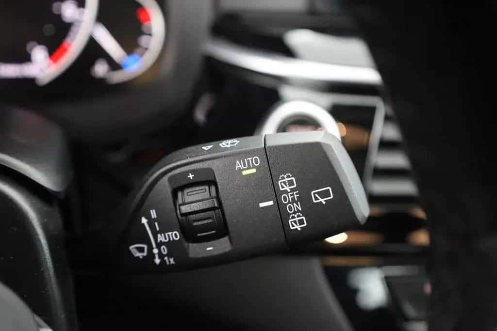 BMW 520 d Touring Sport Line LED Navi Sitzheizung PDC 01/2020-photo-18