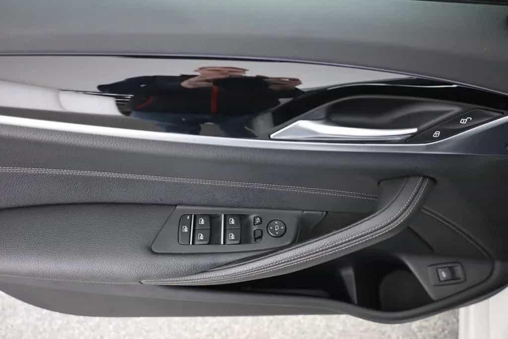 BMW 520 d Touring Sport Line LED Navi Sitzheizung PDC 01/2020-photo-20