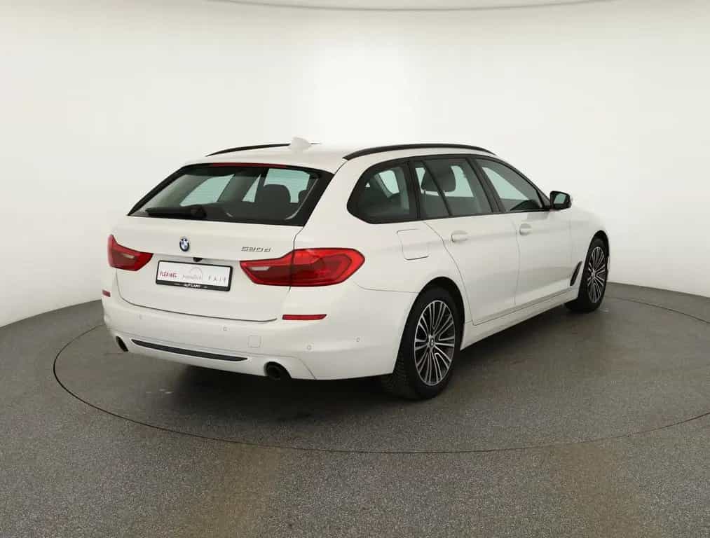 BMW 520 d Touring Sport Line LED Navi Sitzheizung PDC 01/2020-photo-4
