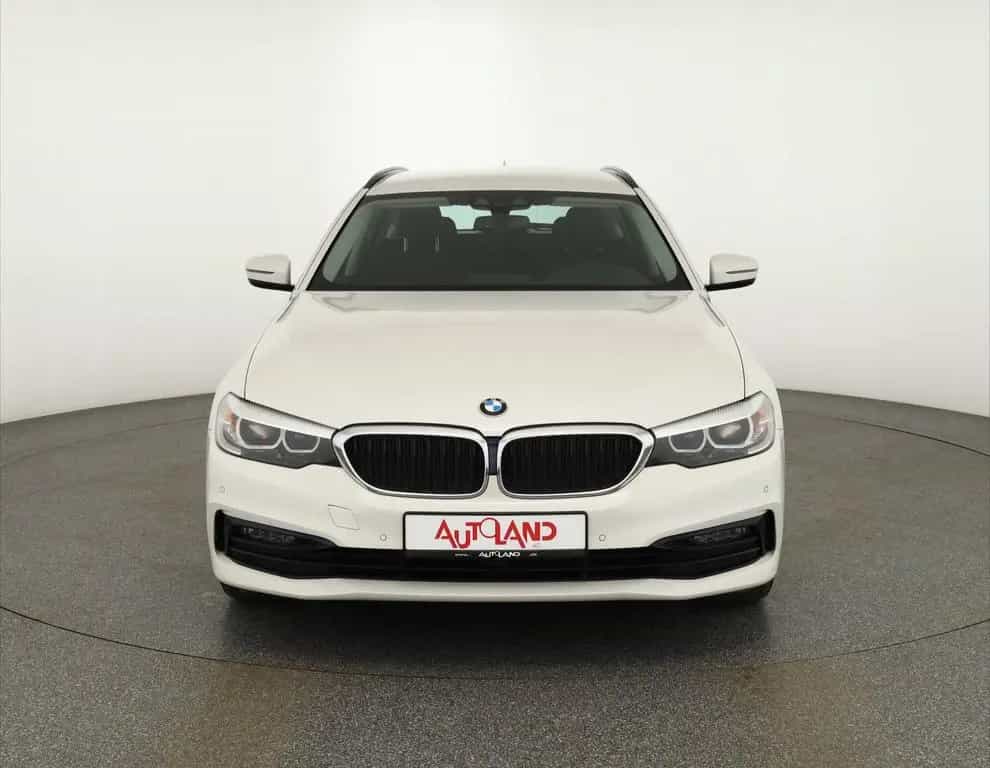 BMW 520 d Touring Sport Line LED Navi Sitzheizung PDC 01/2020-photo-7