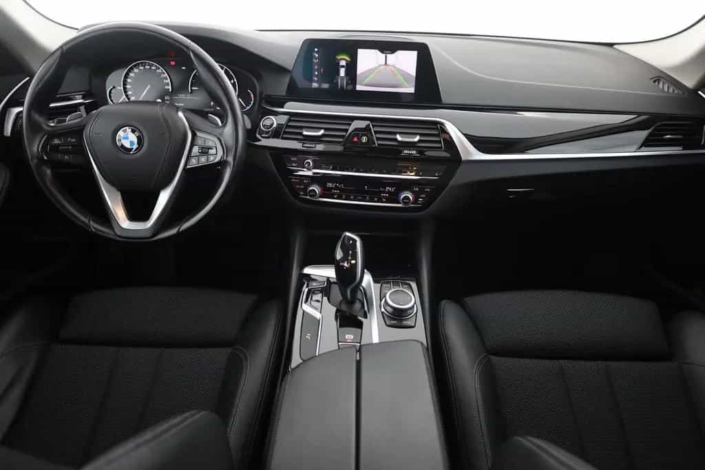 BMW 520 d Touring Sport Line LED Navi Sitzheizung PDC 01/2020-photo-8