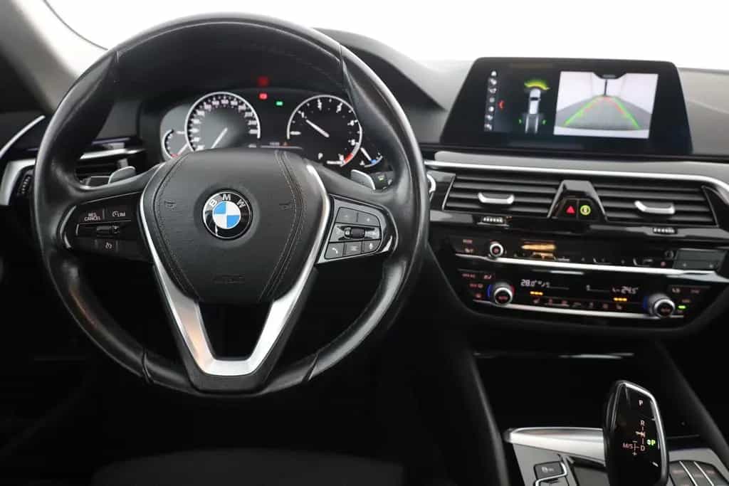 BMW 520 d Touring Sport Line LED Navi Sitzheizung PDC 01/2020-photo-9
