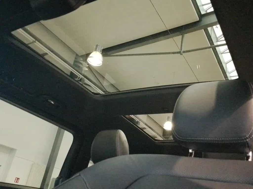 Mercedes-Benz V 300 d AVANTGARDE LANG AMG+AIRMATIC+PANO+AHK 12/2025-photo-15