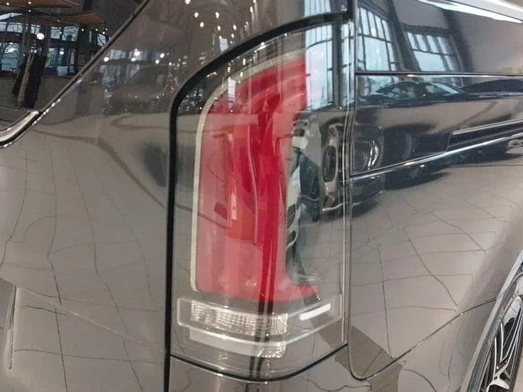 Mercedes-Benz V 300 d AVANTGARDE LANG AMG+AIRMATIC+PANO+AHK 12/2025-photo-16