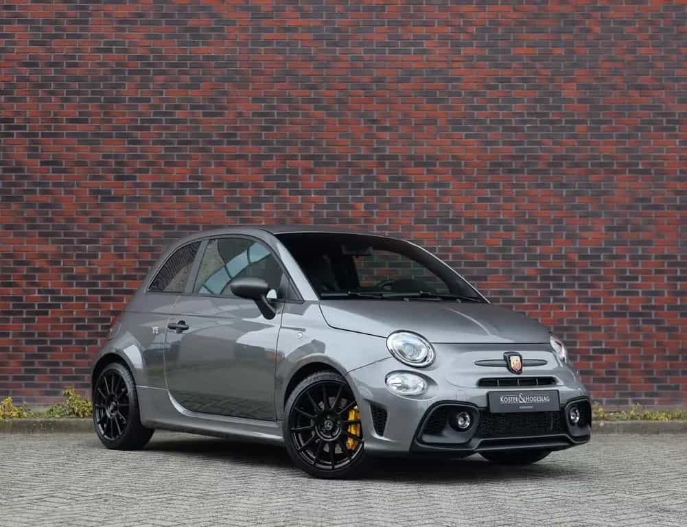 Abarth 695 Competizione | Beats - Brembo - Sabelt seat 02/2024-photo-0