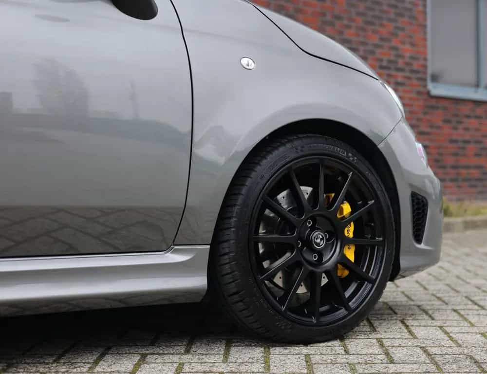 Abarth 695 Competizione | Beats - Brembo - Sabelt seat 02/2024-photo-17