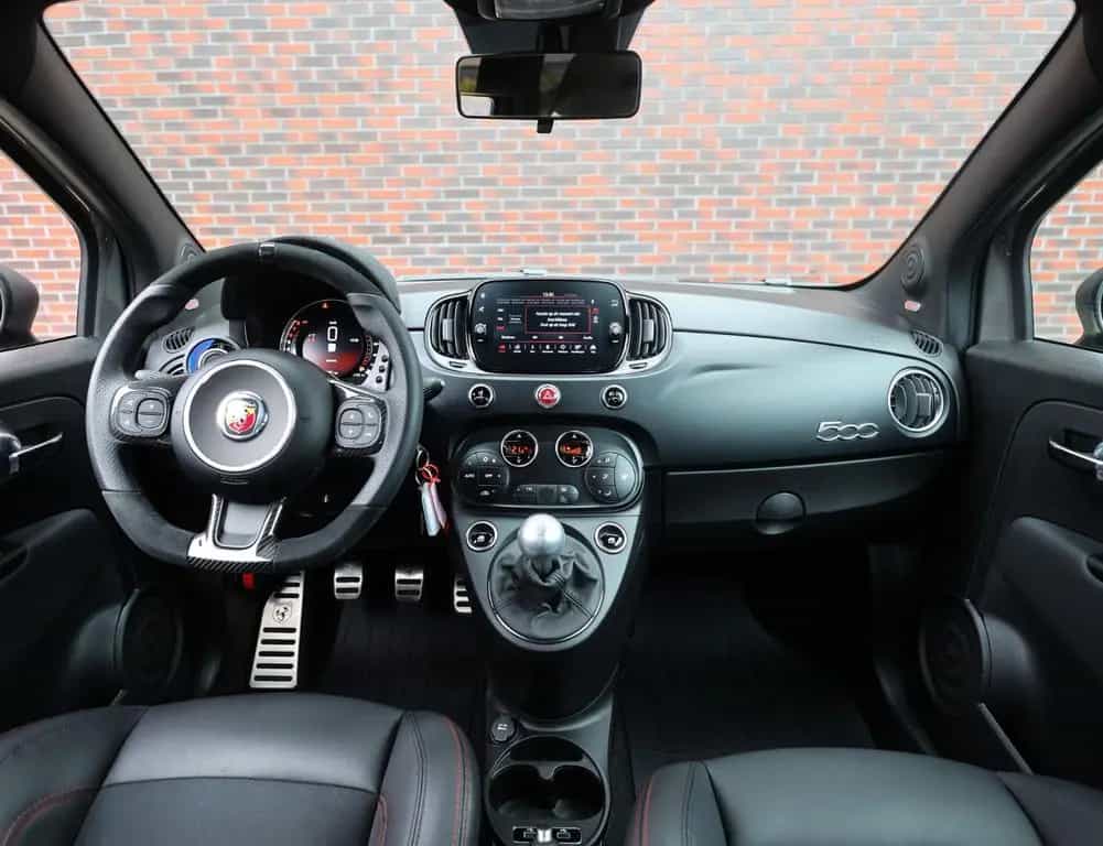 Abarth 695 Competizione | Beats - Brembo - Sabelt seat 02/2024-photo-2
