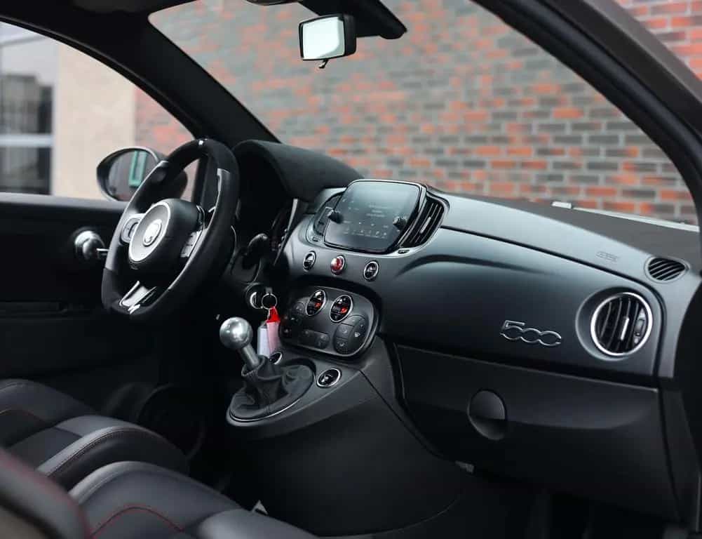 Abarth 695 Competizione | Beats - Brembo - Sabelt seat 02/2024-photo-23
