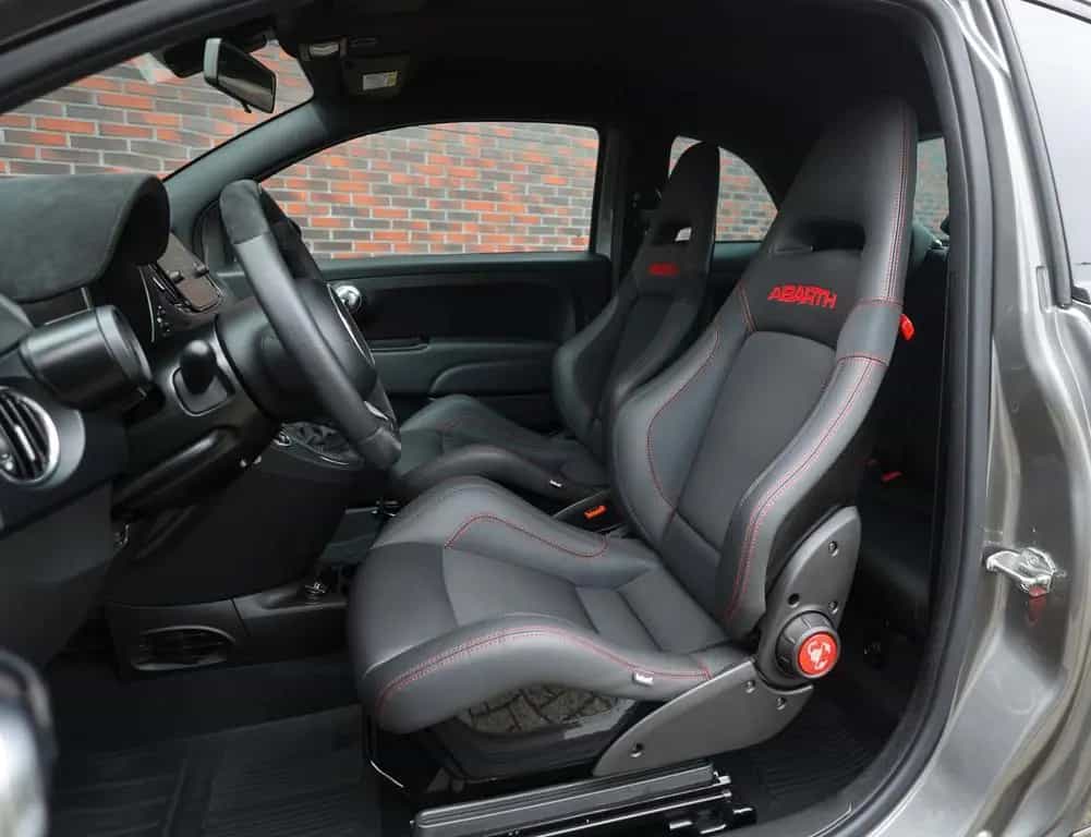 Abarth 695 Competizione | Beats - Brembo - Sabelt seat 02/2024-photo-24