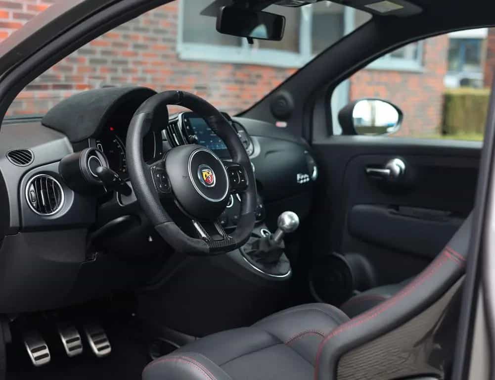 Abarth 695 Competizione | Beats - Brembo - Sabelt seat 02/2024-photo-31