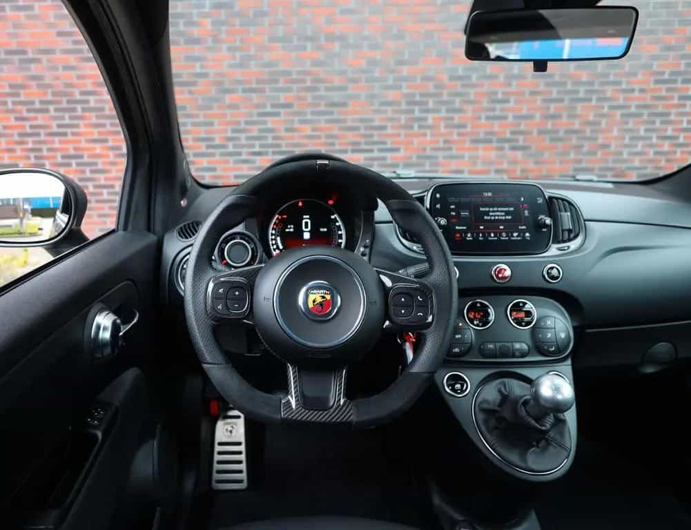 Abarth 695 Competizione | Beats - Brembo - Sabelt seat 02/2024-photo-32