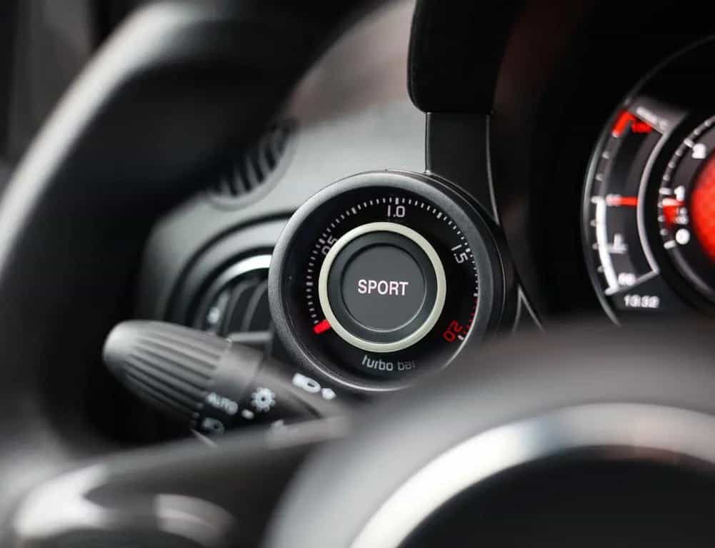Abarth 695 Competizione | Beats - Brembo - Sabelt seat 02/2024-photo-37