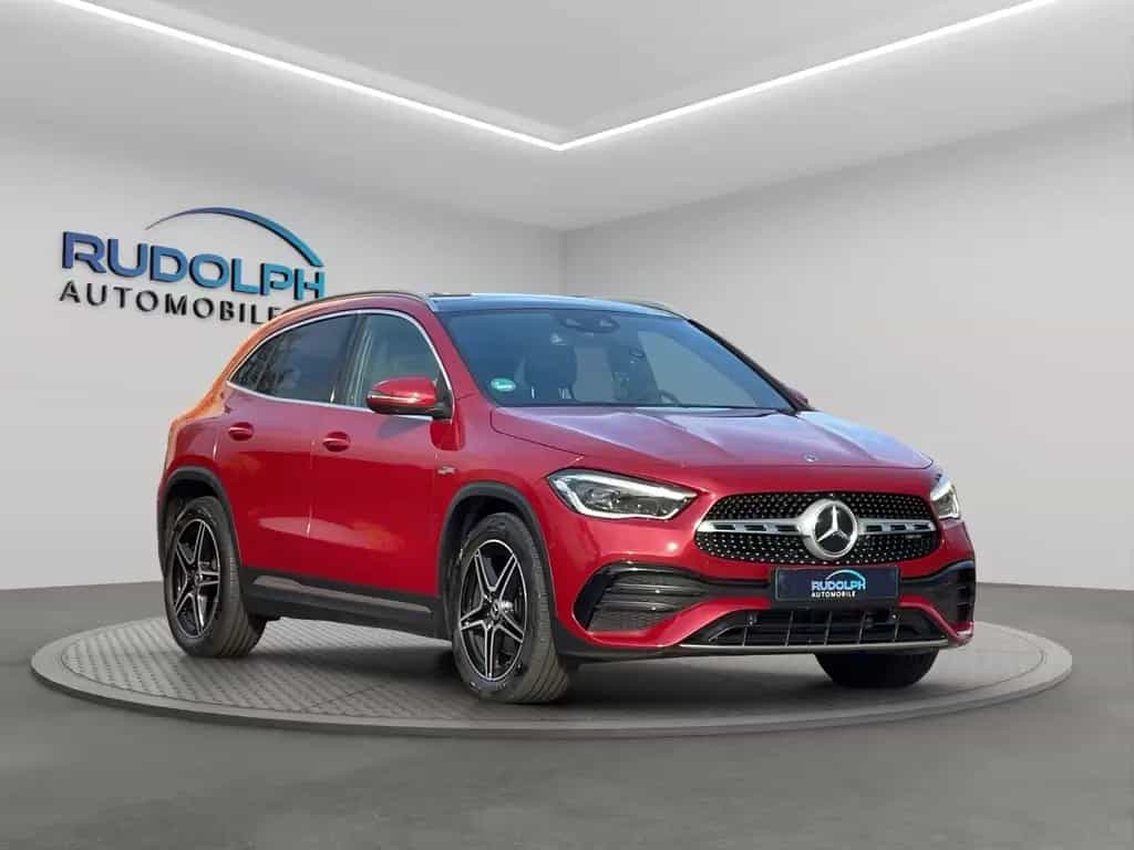 Mercedes-Benz GLA-Class 200 AMG AUTOM. PANORA MASSAGE LEDER GARANTIE 01/2021-photo-0