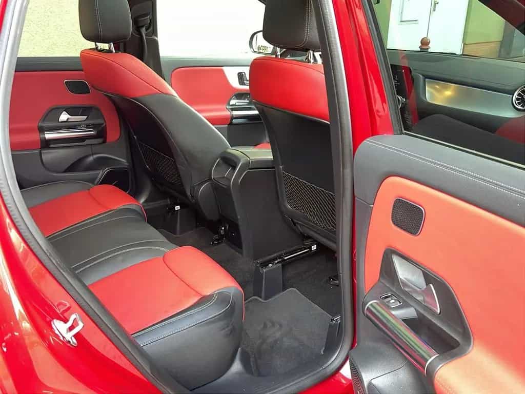 Mercedes-Benz GLA-Class 200 AMG AUTOM. PANORA MASSAGE LEDER GARANTIE 01/2021-photo-21
