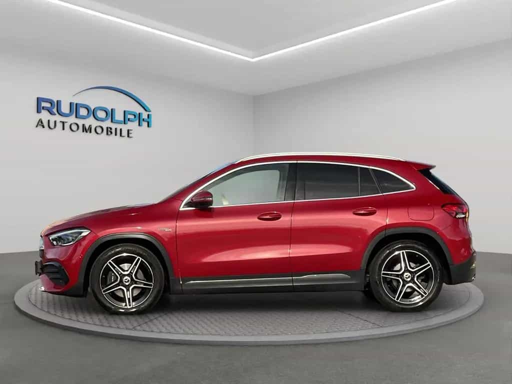 Mercedes-Benz GLA-Class 200 AMG AUTOM. PANORA MASSAGE LEDER GARANTIE 01/2021-photo-3