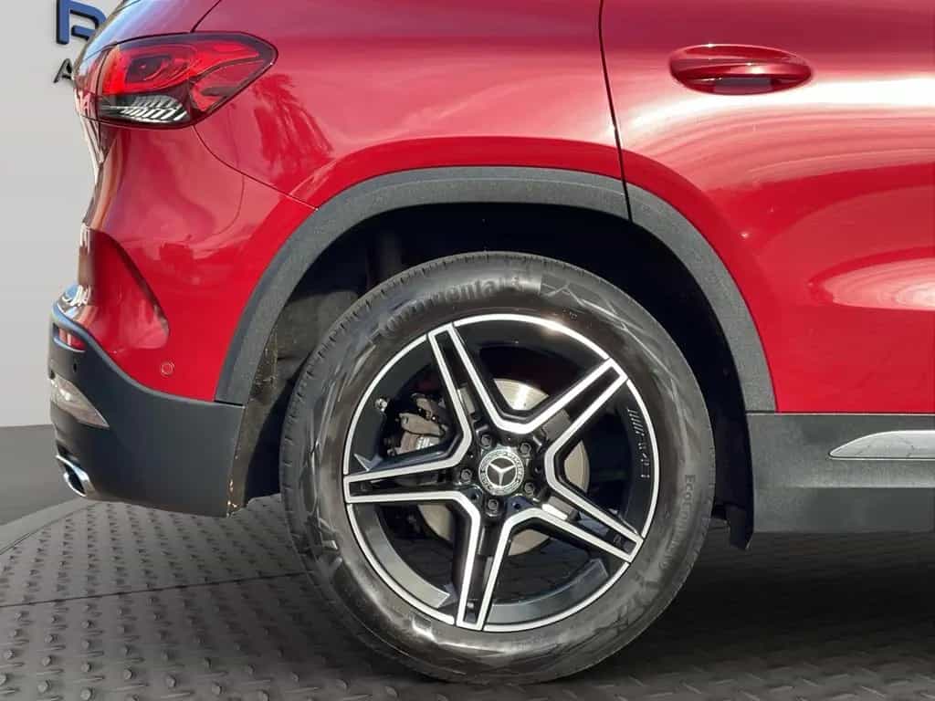 Mercedes-Benz GLA-Class 200 AMG AUTOM. PANORA MASSAGE LEDER GARANTIE 01/2021-photo-30