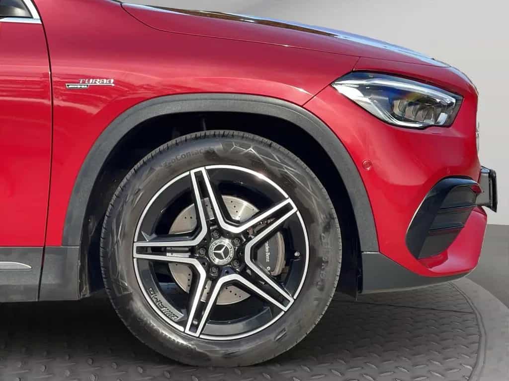 Mercedes-Benz GLA-Class 200 AMG AUTOM. PANORA MASSAGE LEDER GARANTIE 01/2021-photo-31
