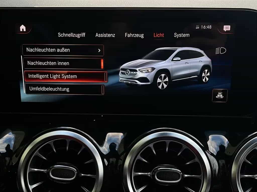 Mercedes-Benz GLA-Class 200 AMG AUTOM. PANORA MASSAGE LEDER GARANTIE 01/2021-photo-40