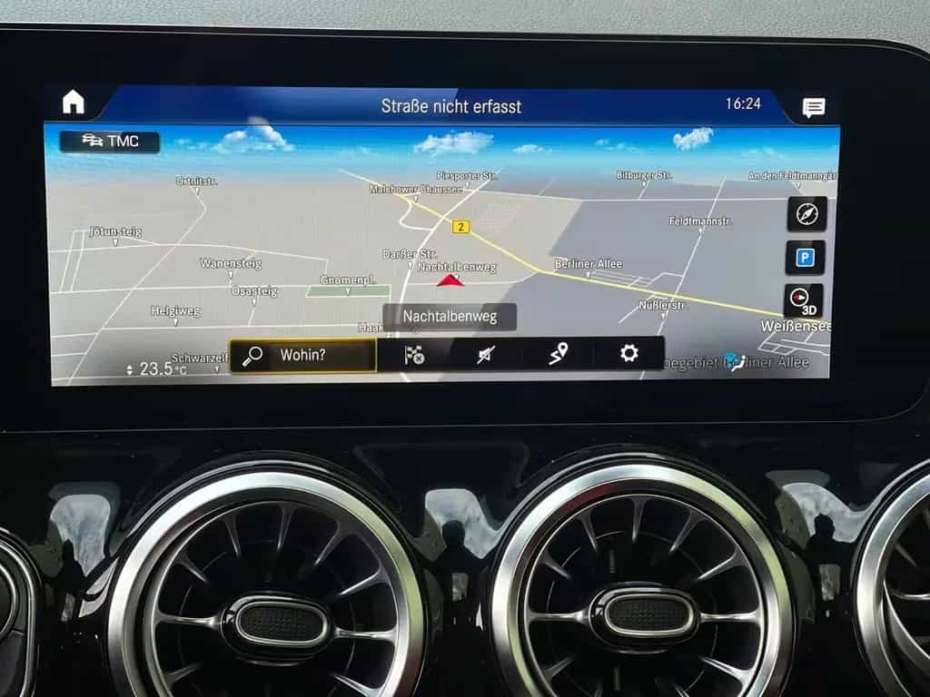 Mercedes-Benz GLA-Class 200 AMG AUTOM. PANORA MASSAGE LEDER GARANTIE 01/2021-photo-42