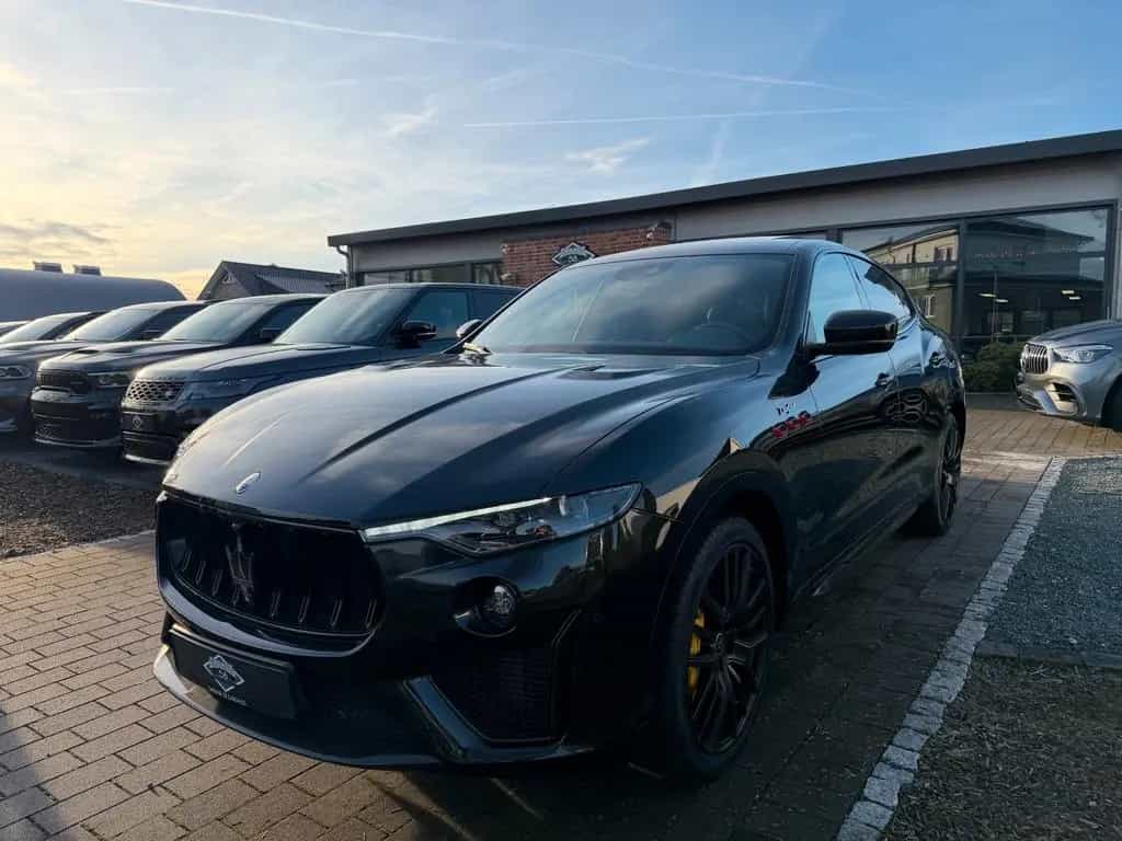 Maserati Levante Trofeo 3.8 V8 Facelift/Carbon/B&W/22' 09/2021-photo-12