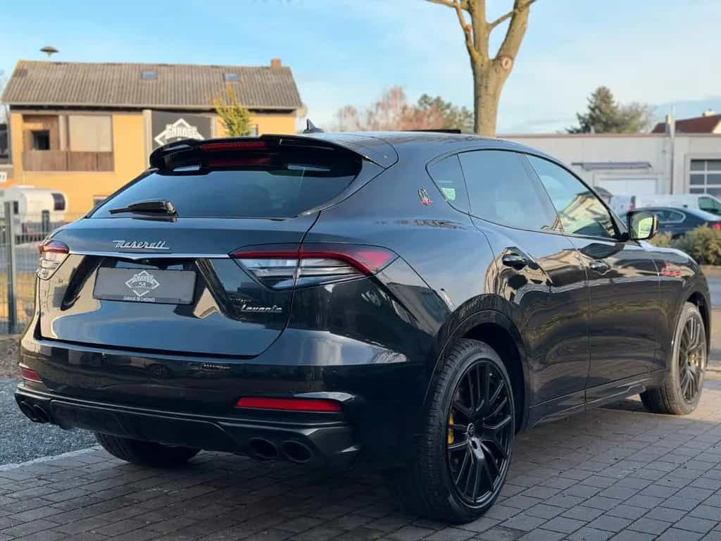 Maserati Levante Trofeo 3.8 V8 Facelift/Carbon/B&W/22' 09/2021-photo-16