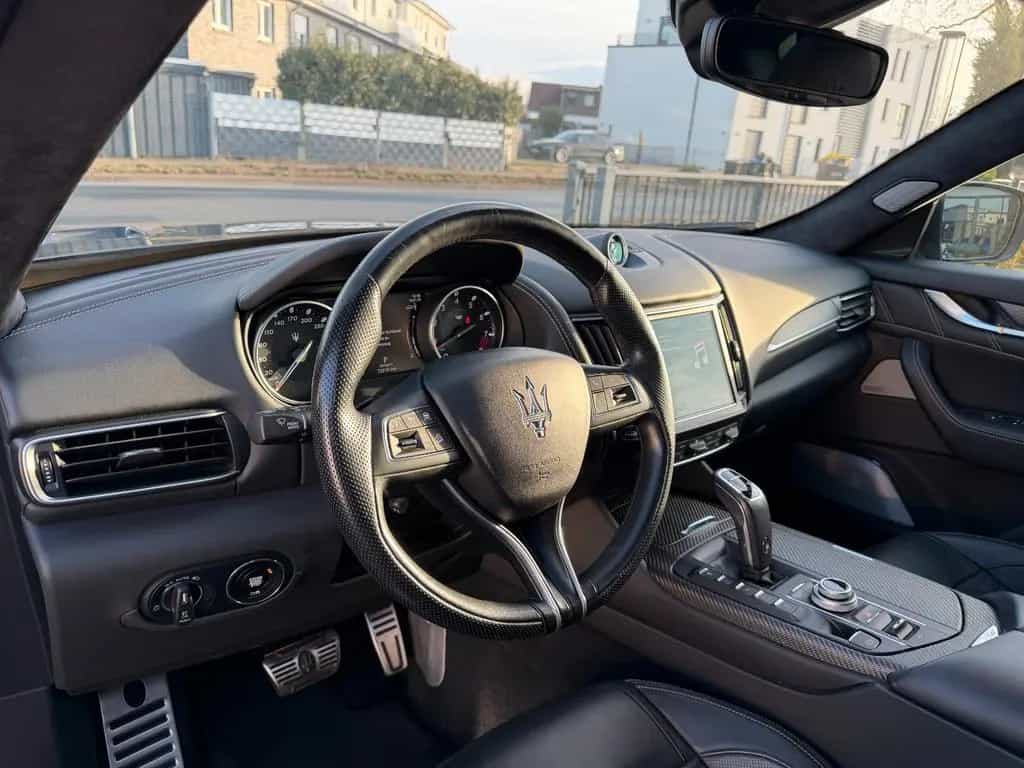 Maserati Levante Trofeo 3.8 V8 Facelift/Carbon/B&W/22' 09/2021-photo-27