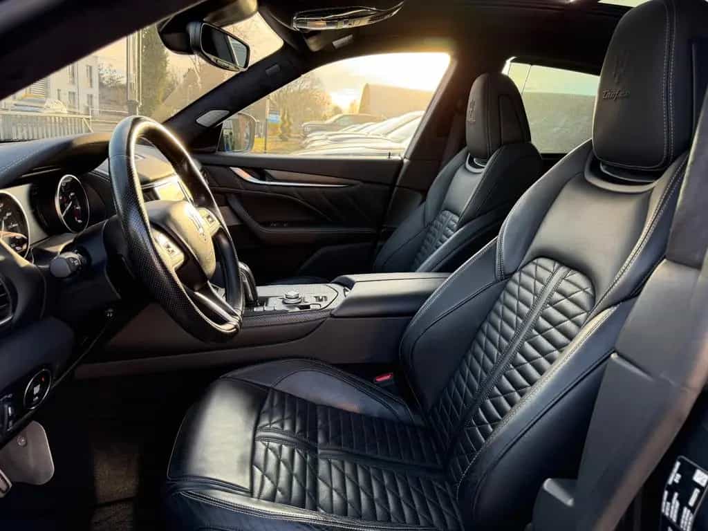 Maserati Levante Trofeo 3.8 V8 Facelift/Carbon/B&W/22' 09/2021-photo-28