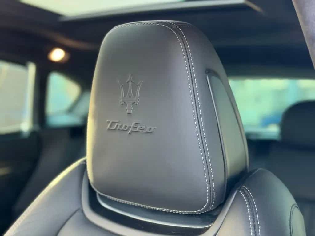 Maserati Levante Trofeo 3.8 V8 Facelift/Carbon/B&W/22' 09/2021-photo-31
