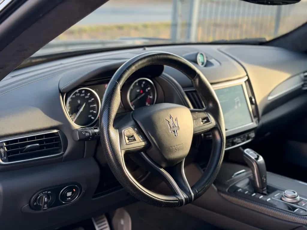 Maserati Levante Trofeo 3.8 V8 Facelift/Carbon/B&W/22' 09/2021-photo-32