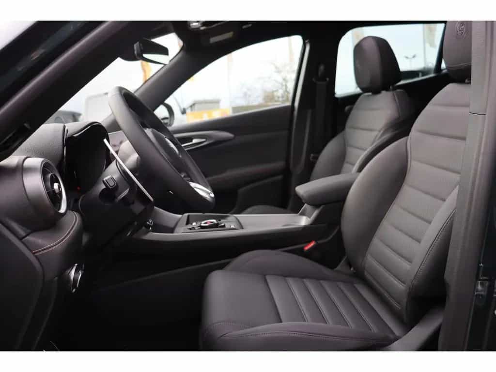 Alfa Romeo Tonale IBRIDA VELOCE 1.2 VGT 175PS DCT6 SCHIEBED 02/2026-photo-10