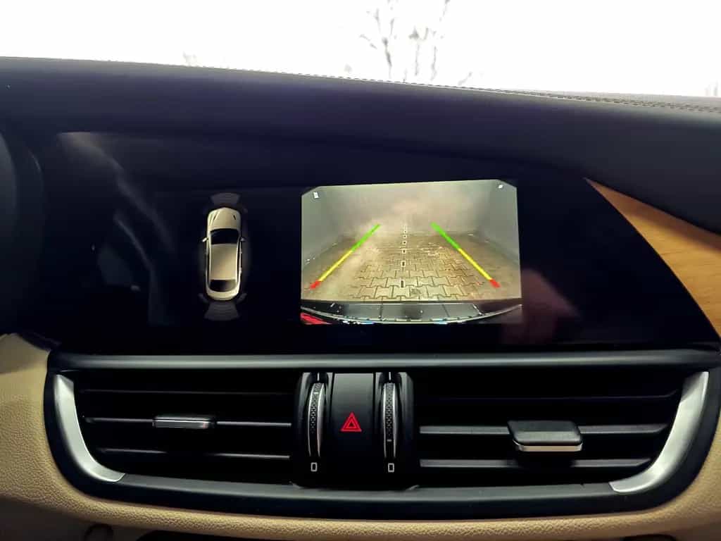 Alfa Romeo Giulia 2.0 SUPER, AUTOMATIK, R-KAMERA, LEDER,ACC 06/2017-photo-14