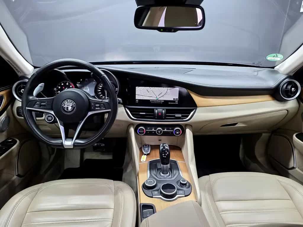 Alfa Romeo Giulia 2.0 SUPER, AUTOMATIK, R-KAMERA, LEDER,ACC 06/2017-photo-8