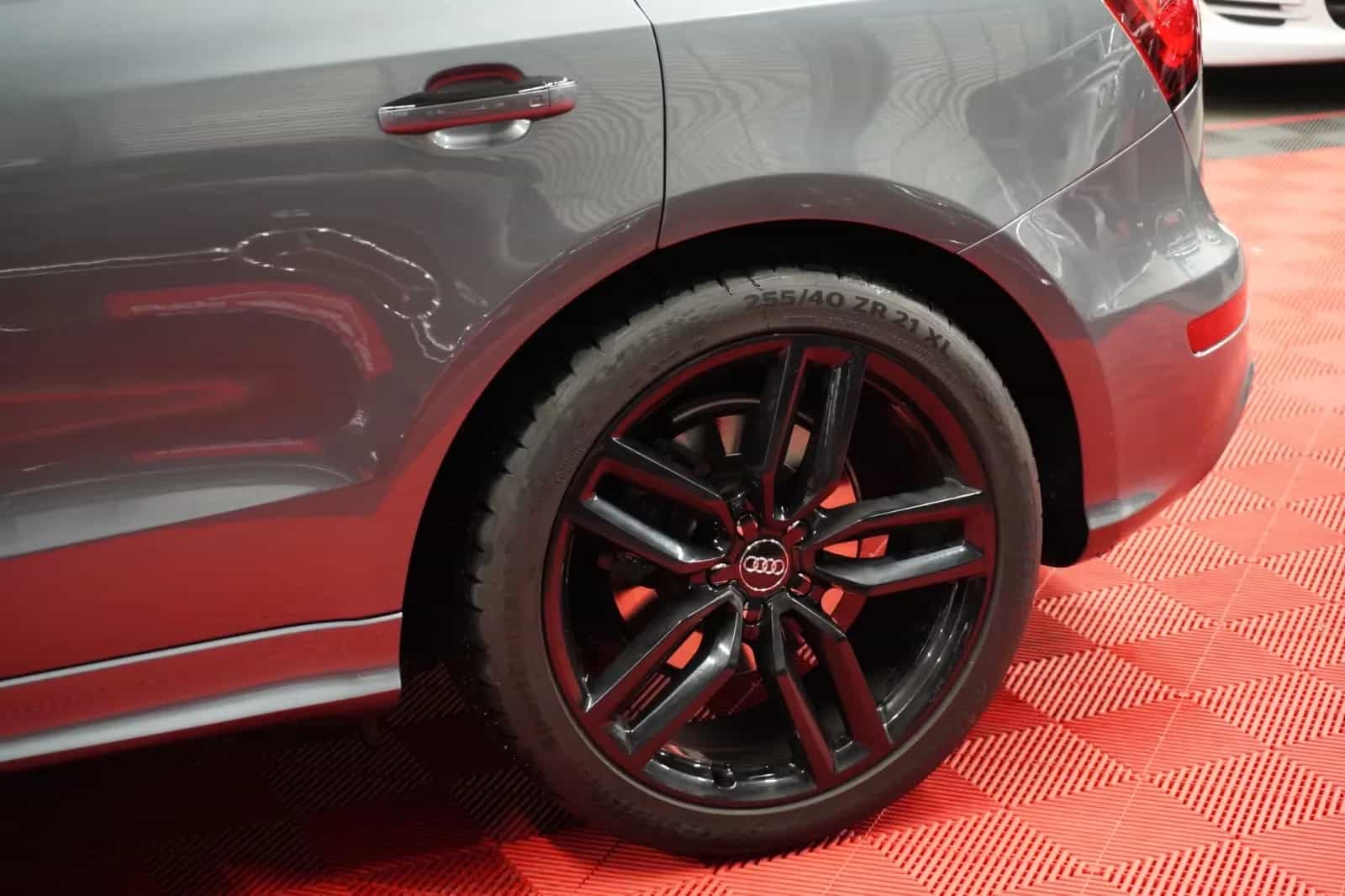 Audi SQ5 07/2016-photo-11