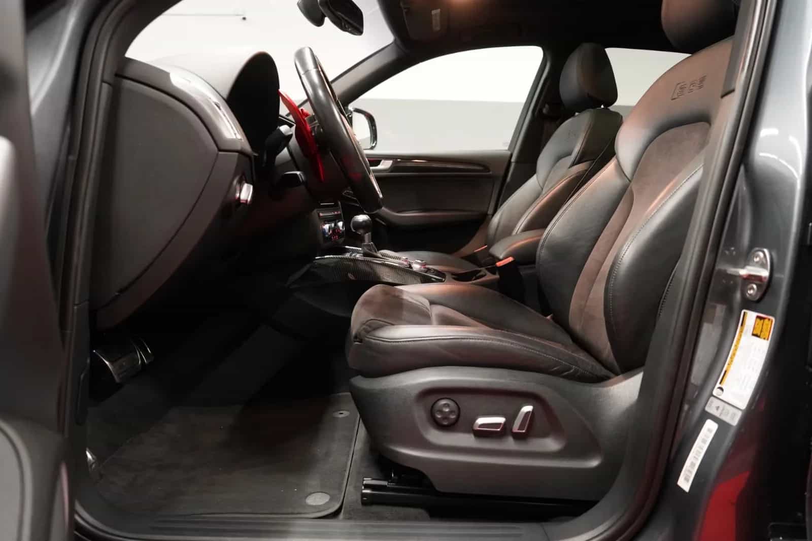 Audi SQ5 07/2016-photo-14
