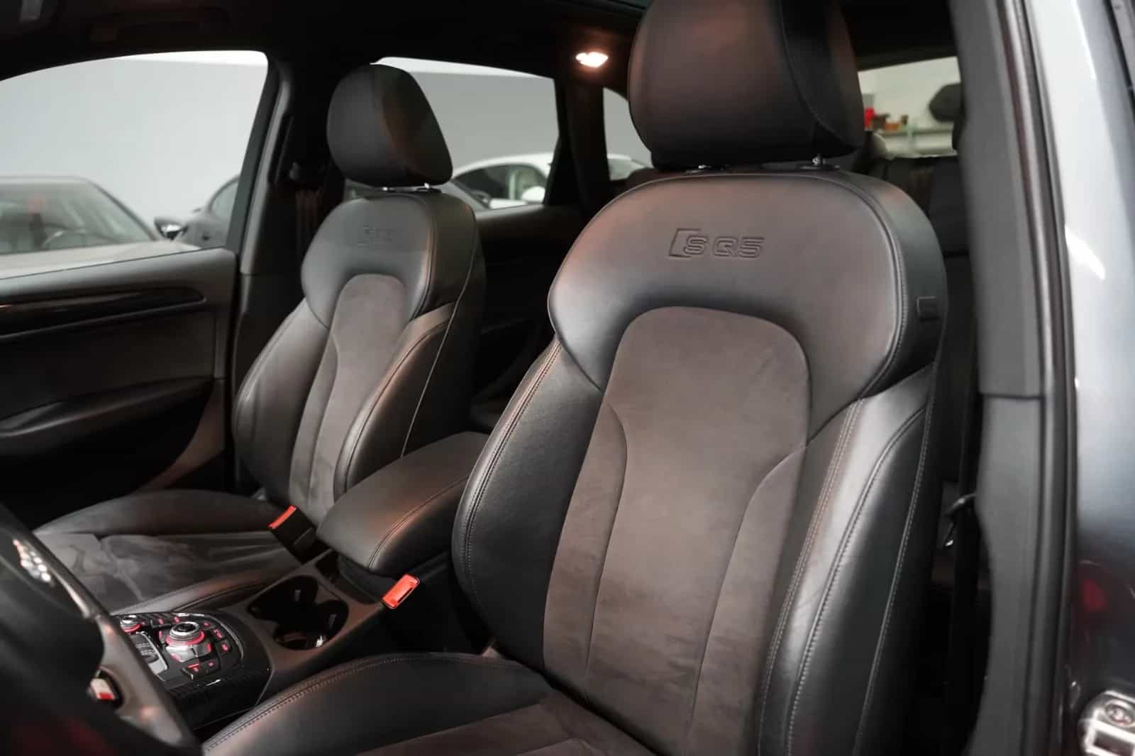 Audi SQ5 07/2016-photo-17